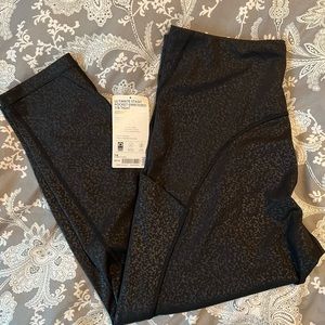 Athleta Ultimate Stash Pocket Embossed 7/8 Tight Black 1X NWT